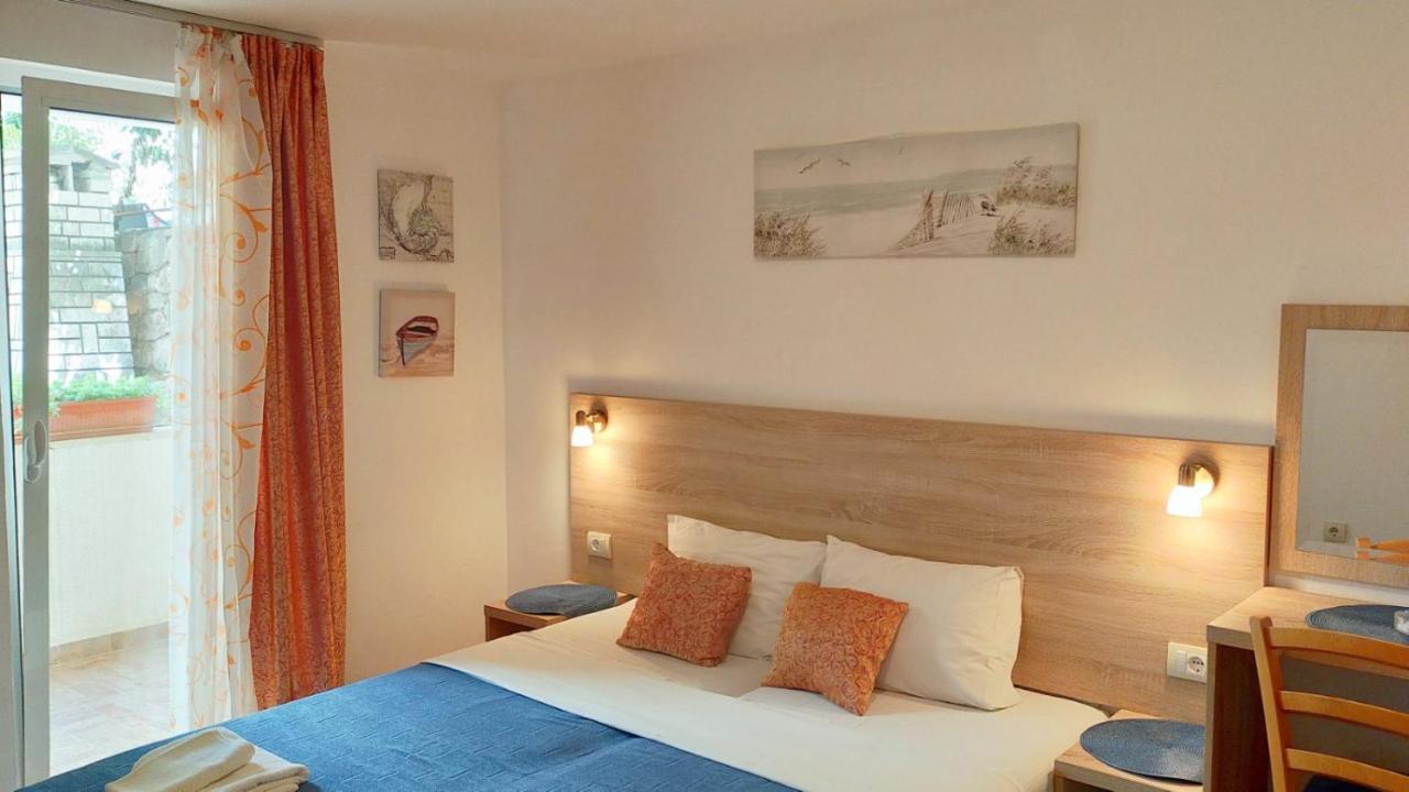 Guesthouse Tri Palme Bečići Kültér fotó