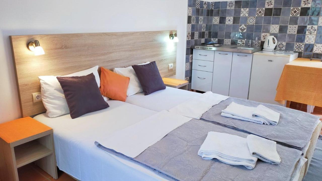 Guesthouse Tri Palme Bečići Kültér fotó