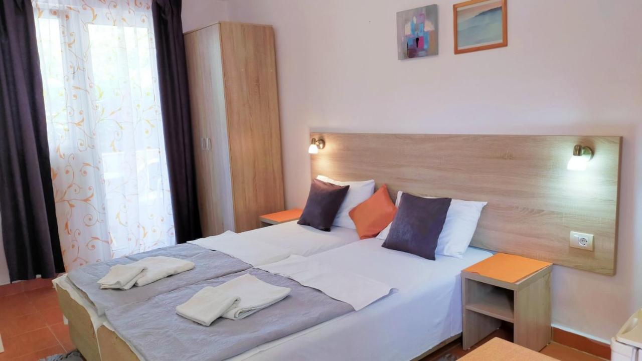 Guesthouse Tri Palme Bečići Kültér fotó