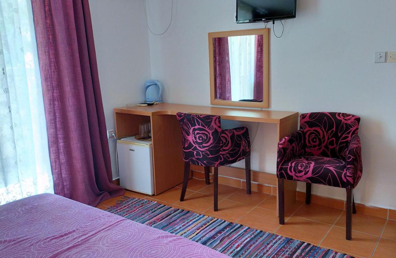 Guesthouse Tri Palme Bečići Kültér fotó
