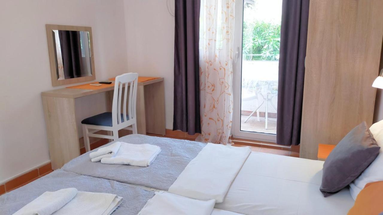 Guesthouse Tri Palme Bečići Kültér fotó