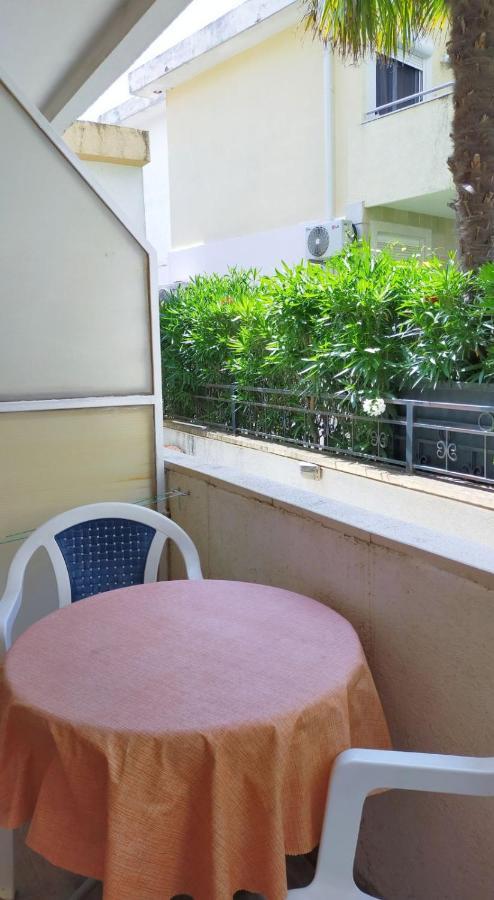 Guesthouse Tri Palme Bečići Kültér fotó