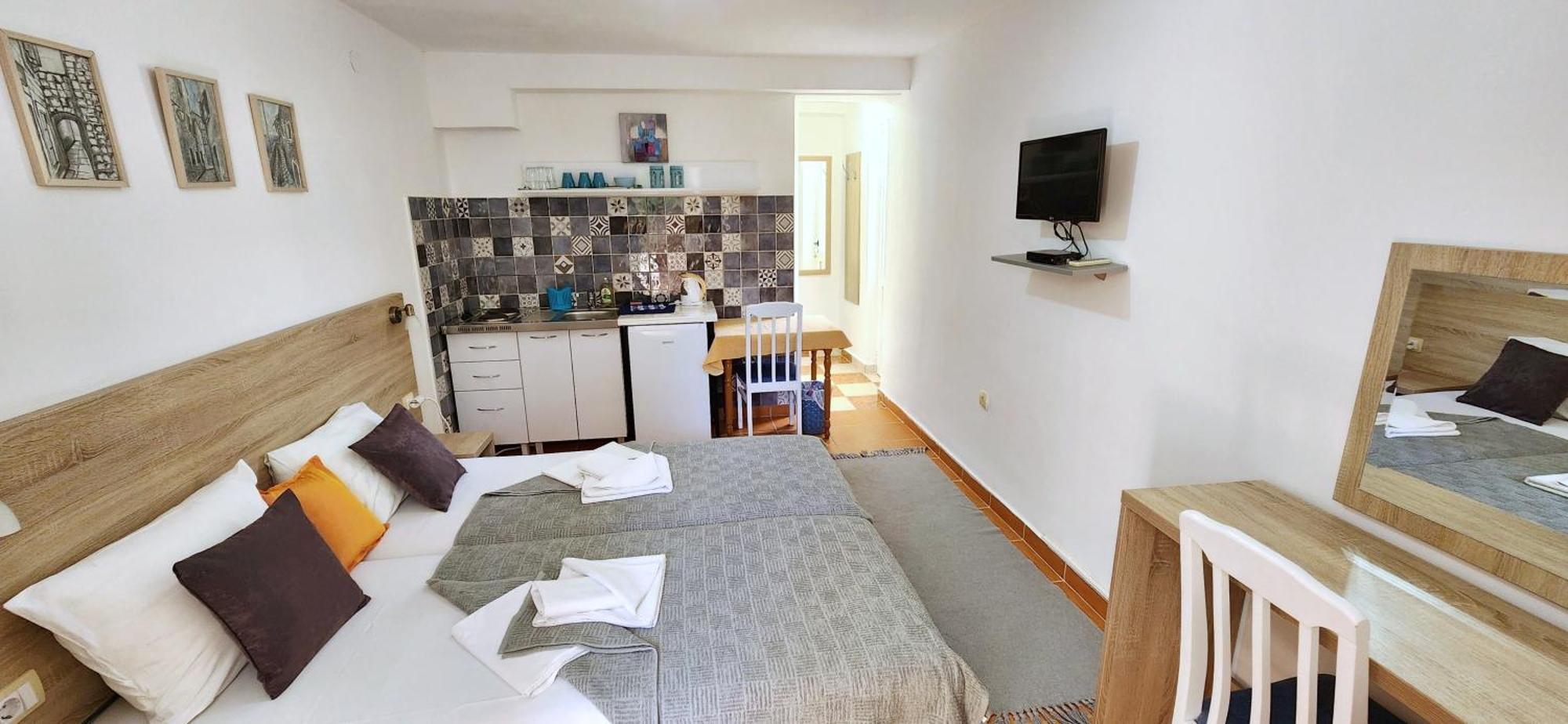 Guesthouse Tri Palme Bečići Kültér fotó