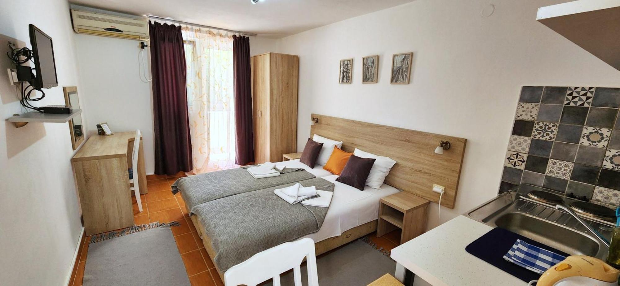 Guesthouse Tri Palme Bečići Kültér fotó