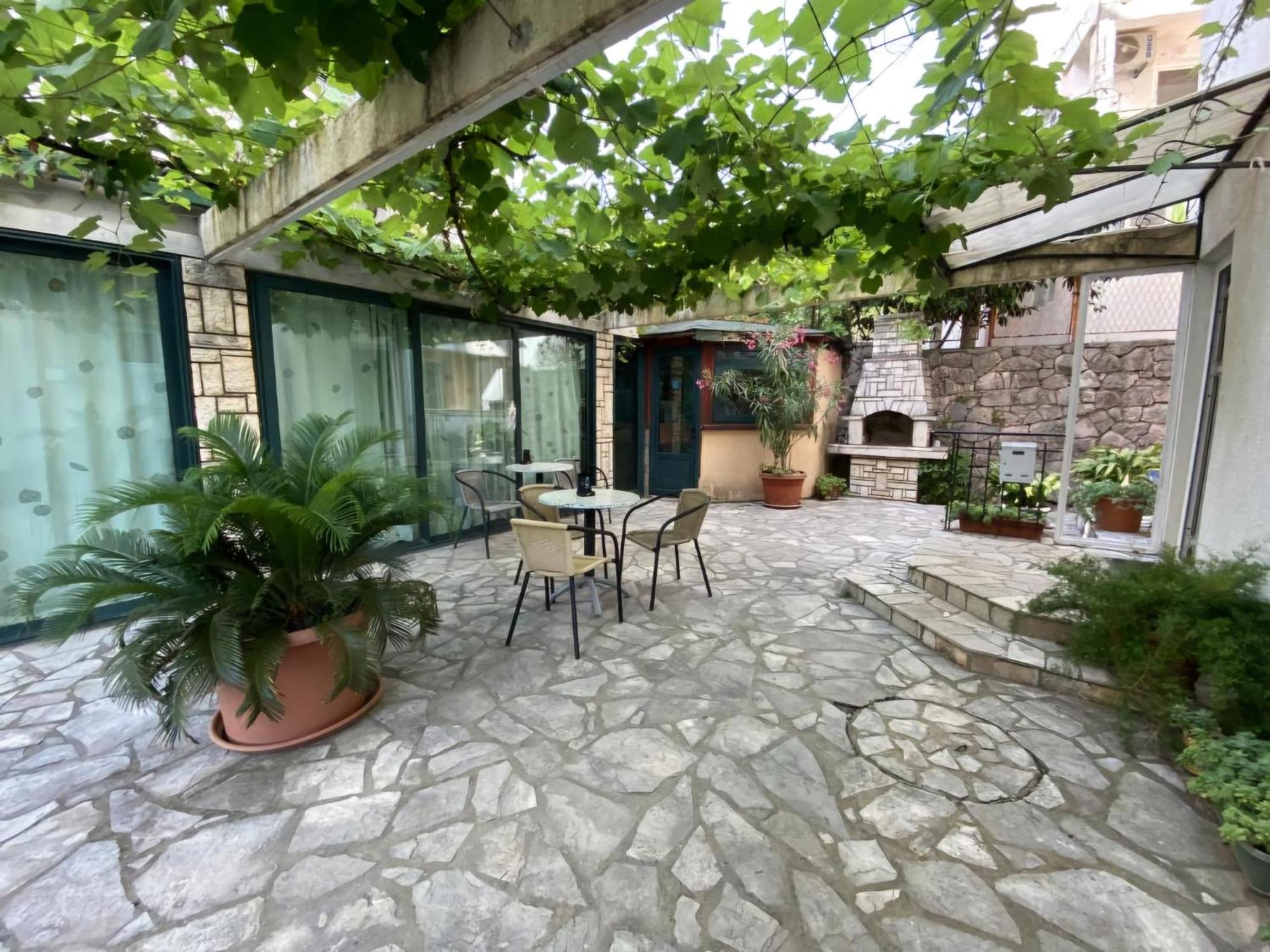 Guesthouse Tri Palme Bečići Kültér fotó
